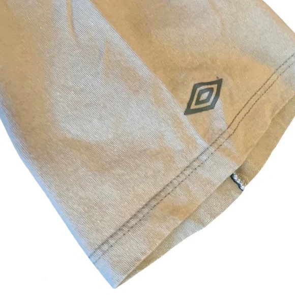 ᴜᴍʙʀᴏ ᴛꜱʜɪʀᴛ - Picture 3 of 4